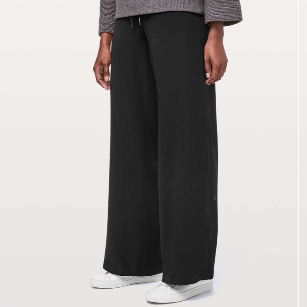 Lululemon On The Fly Pant *Wide Leg Woven 31.5" Black Size 6